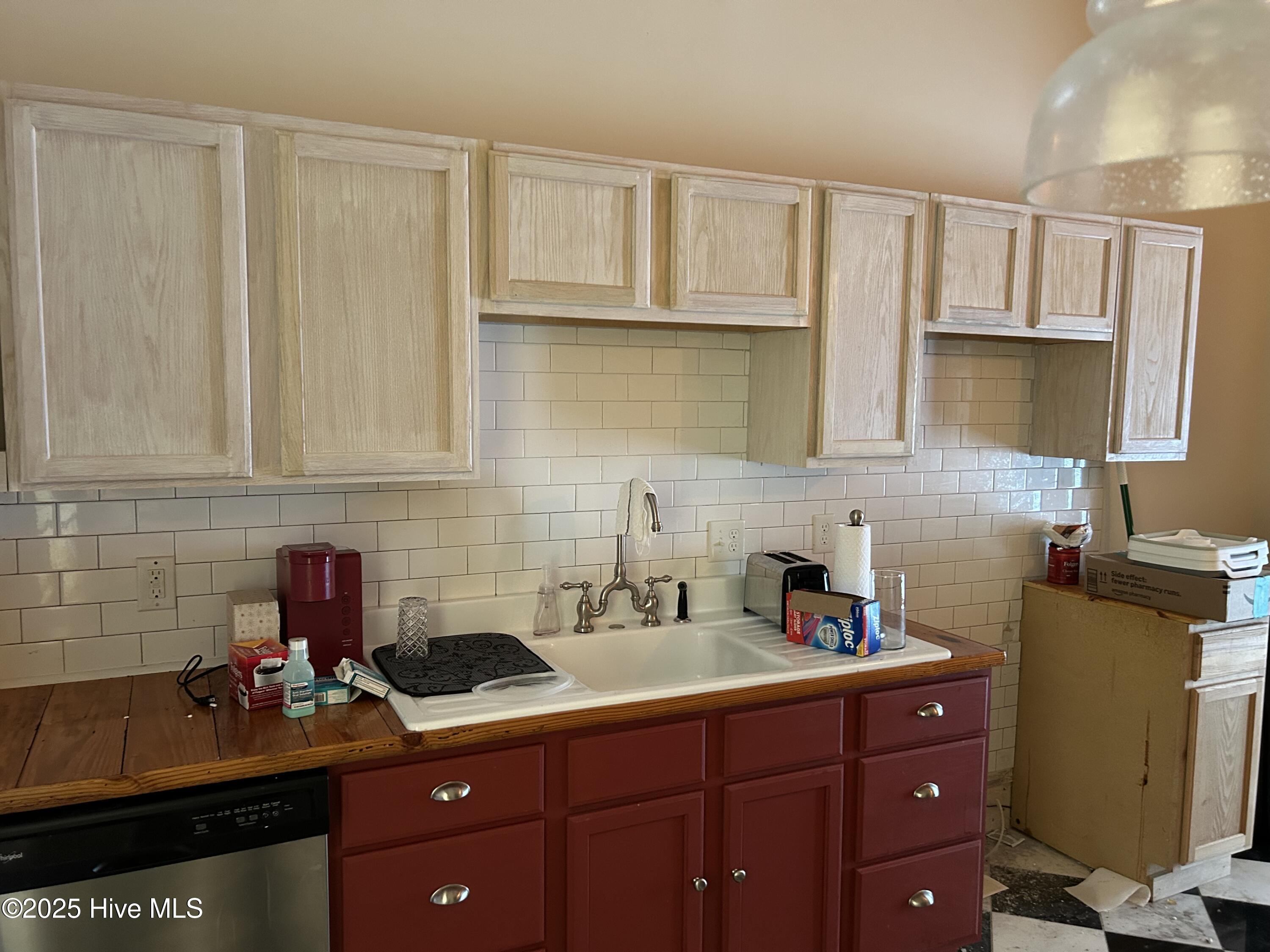 Carthage, North Carolina 28327, United States, 2 Bedrooms Bedrooms, ,2 BathroomsBathrooms,Residential,Pending,255942