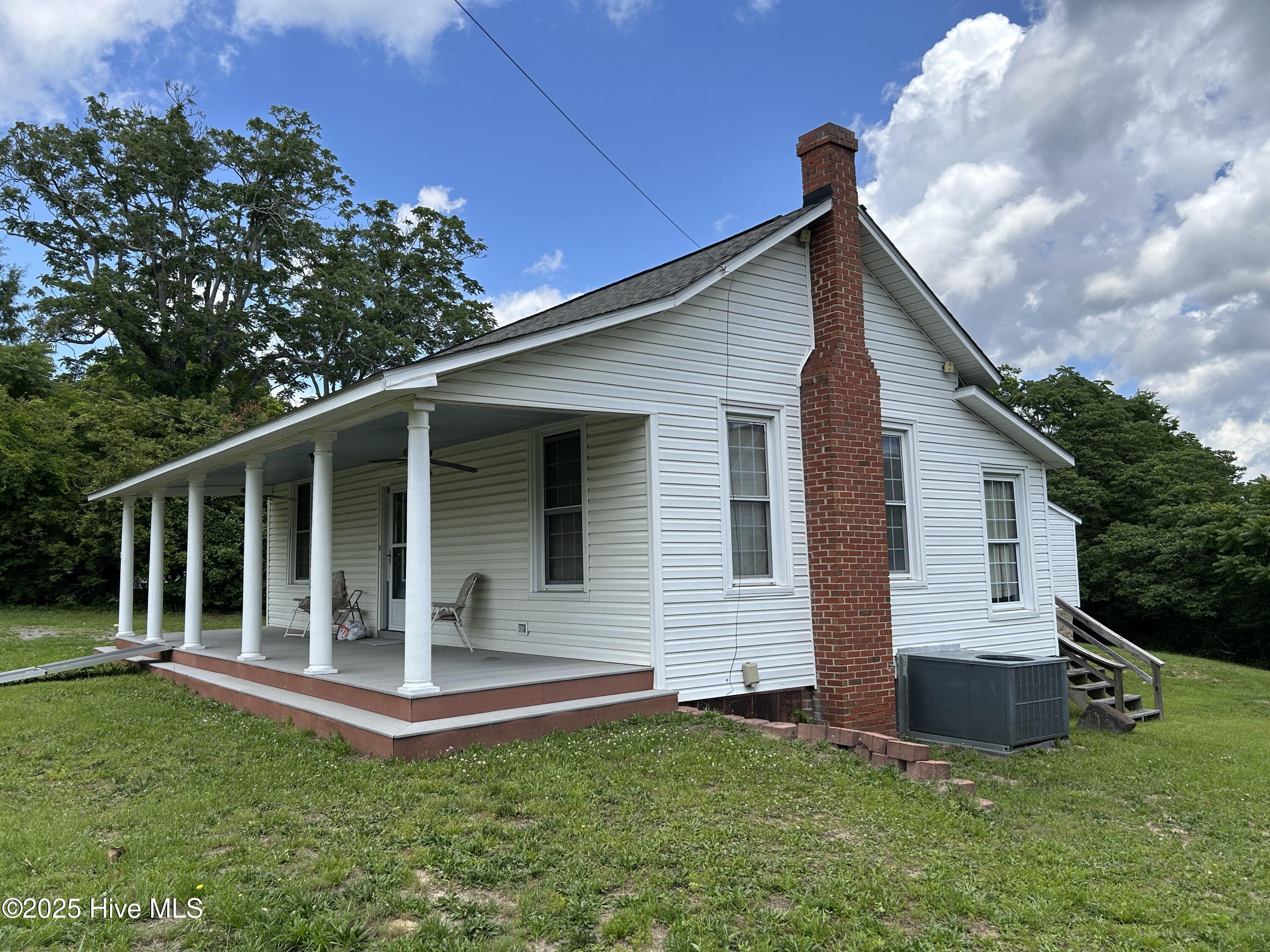 Carthage, North Carolina 28327, United States, 2 Bedrooms Bedrooms, ,2 BathroomsBathrooms,Residential,Pending,255942