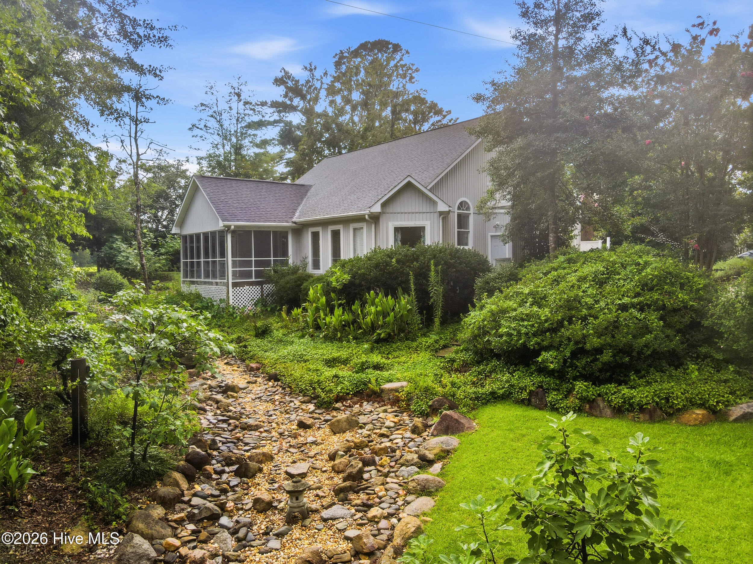 209 E Palmer Drive