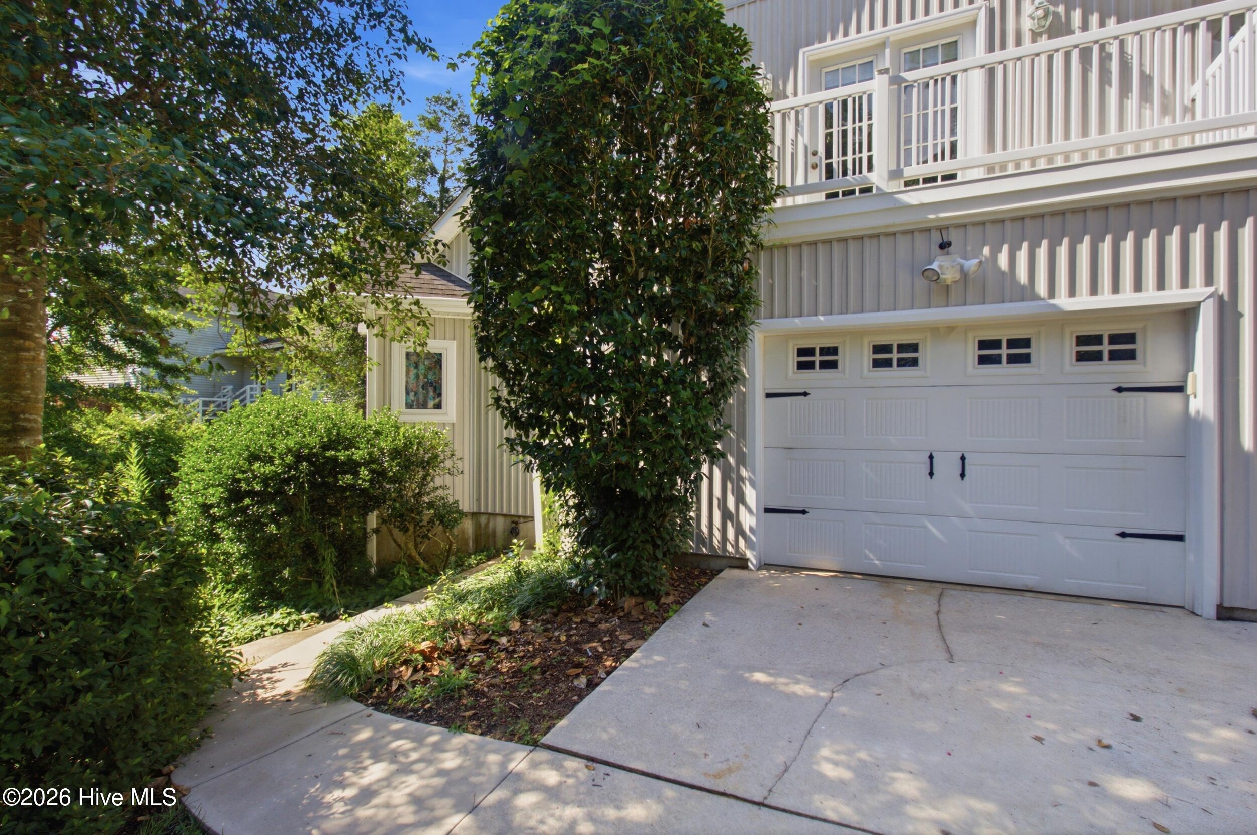 209 E Palmer Drive