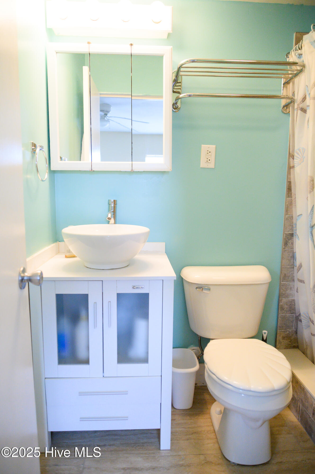 201 Henderson Boulevard 1