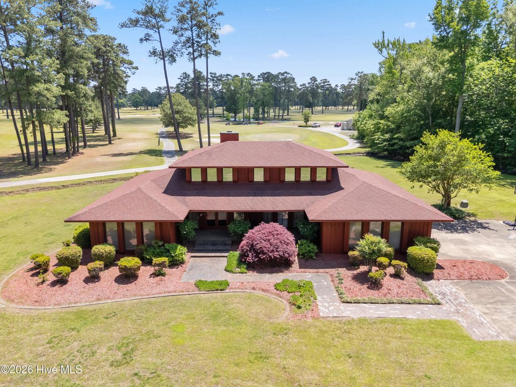 Photo of 201 Country Club Drive, Elizabeth City, NC 27909 (MLS # 100572429)