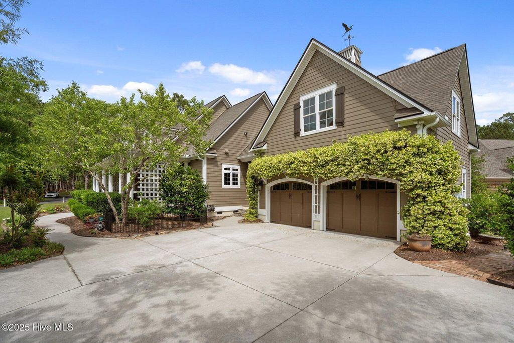 Photo of 3681 Fairfield Way, Southport, NC 28461 (MLS # 100565962)