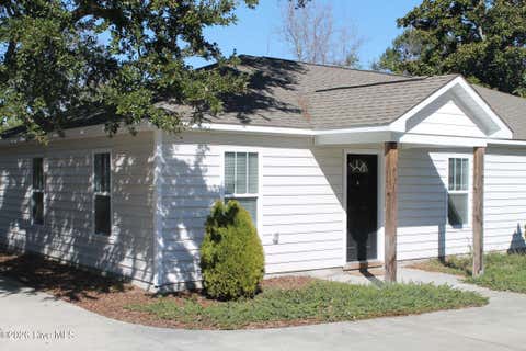 Multifamily For Rent - 300 Williams Store Road #B<br/> Hampstead, NC 28443
