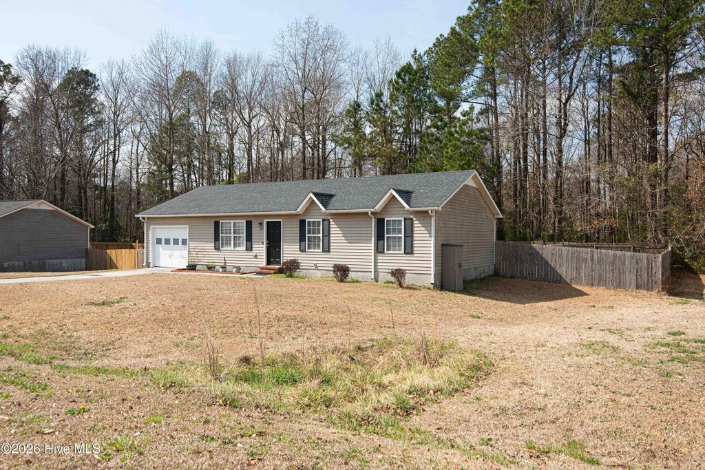 Photo of 244 S Creek Drive, Jacksonville, NC 28540 (MLS # 100558761)