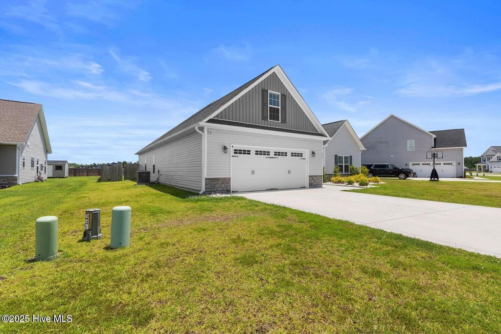 Photo of 204 Old Field School Lane, Jacksonville, NC 28546 (MLS # 100545840)