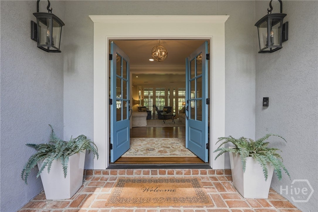 4 Moonglade Lane