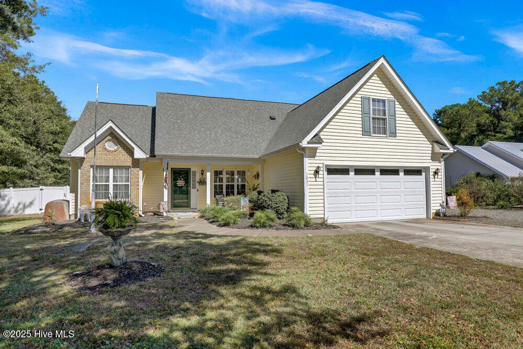 Photo of 1031 Washington Acres Road, Hampstead, NC 28443 (MLS # 100548530)