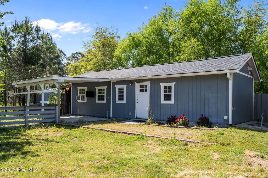 Photo of 309 S Jenkins Street, Holly Ridge, NC 28445 (MLS # 100565743)