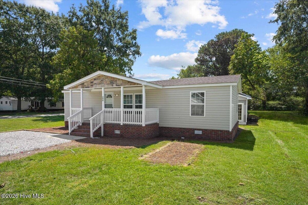 Photo of 208 E Boundary Street, La Grange, NC 28551 (MLS # 100601925)