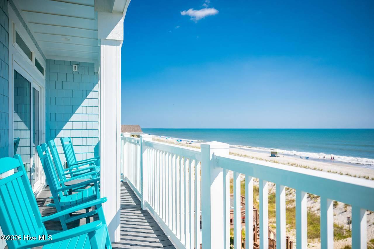 2605 E Beach Drive