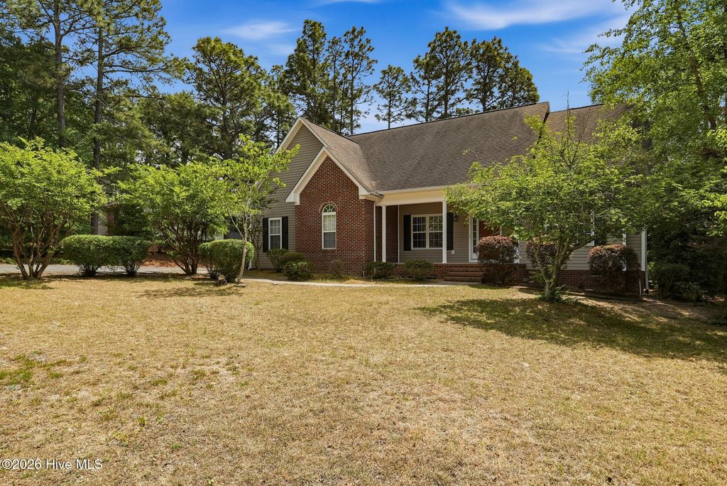 Photo of 6 Moore Drive, Pinehurst, NC 28374 (MLS # 100571060)