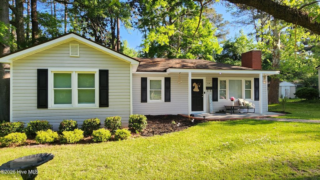 Photo of 114 W Frink Street, Whiteville, NC 28472 (MLS # 100567972)