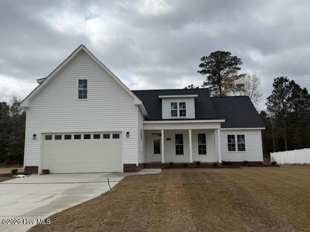 Photo of 3301 School View Drive, Farmville, NC 27828 (MLS # 100562981)