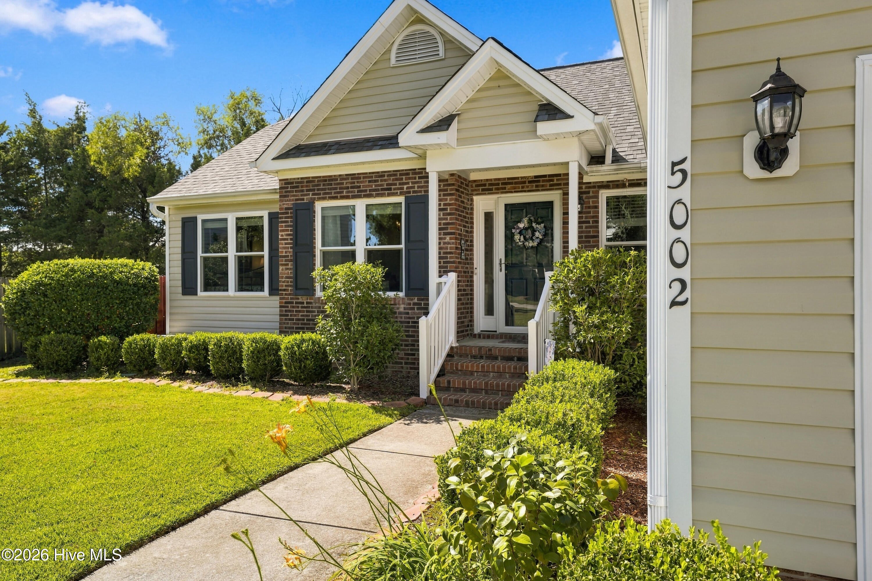 5002 Blue Grass Court