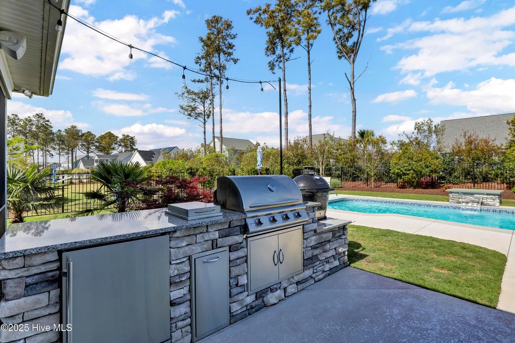 Photo of 30 Knots Bend Drive, Hampstead, NC 28443 (MLS # 100557046)