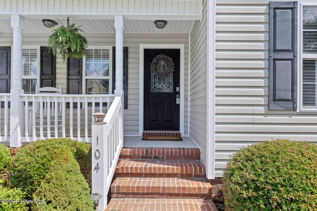 Photo of 104 Burning Tree Lane, Jacksonville, NC 28546 (MLS # 100521858)