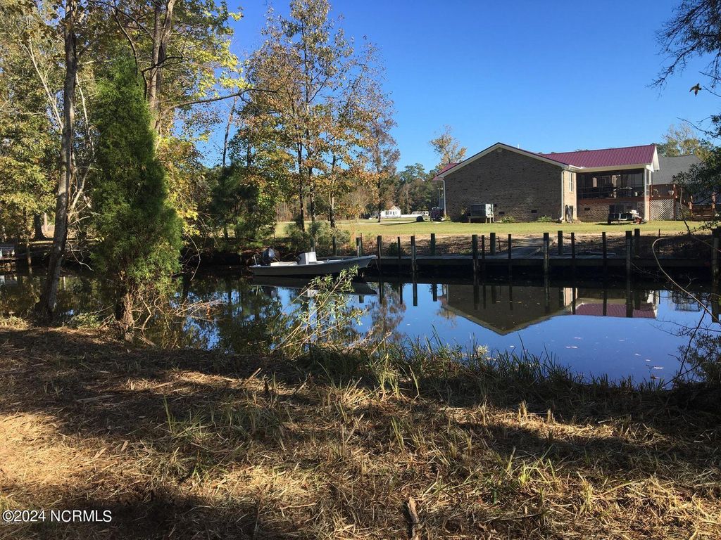Photo of 115 Waterford Drive, Bath, NC 27808 (MLS # 100436316)