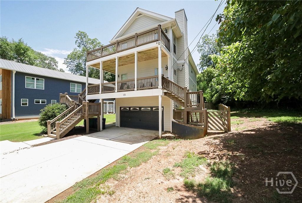 Photo of 132 N Poplar Street, Athens, GA 30606 (MLS # CL346365)