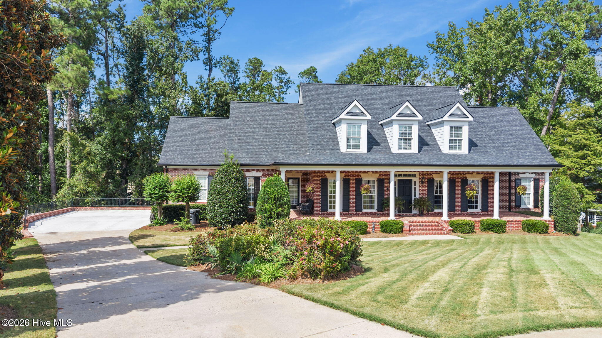 220 Shady Oaks Court