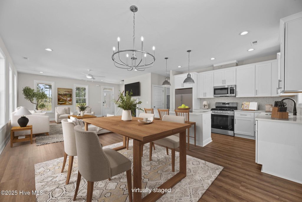 Photo of 1009 Brighton Drive, New Bern, NC 28562 (MLS # 100499385)