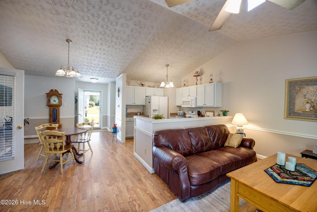 Photo of 223 Lakemere Drive, New Bern, NC 28562 (MLS # 100568641)