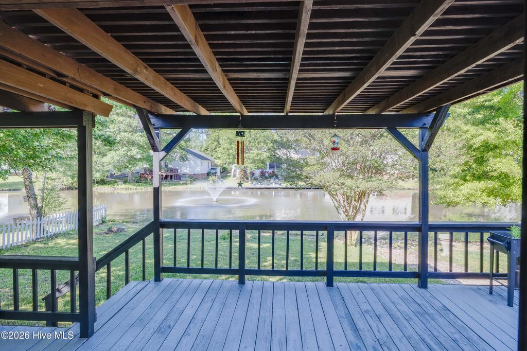 Photo of 223 Lakemere Drive, New Bern, NC 28562 (MLS # 100568641)