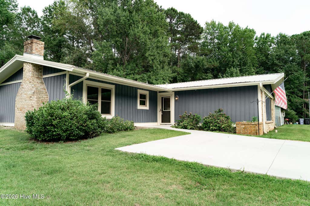Photo of 106 Brookdale Plaza, Jacksonville, NC 28546 (MLS # 100586167)