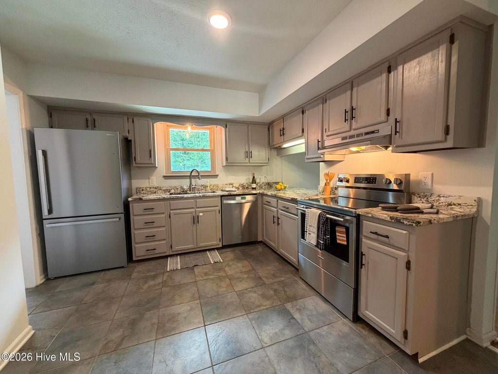 Photo of 106 Brookdale Plaza, Jacksonville, NC 28546 (MLS # 100586167)