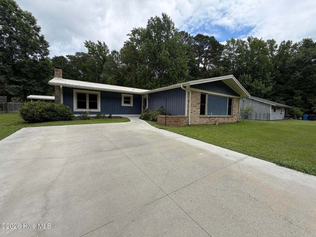 Photo of 106 Brookdale Plaza, Jacksonville, NC 28546 (MLS # 100586167)