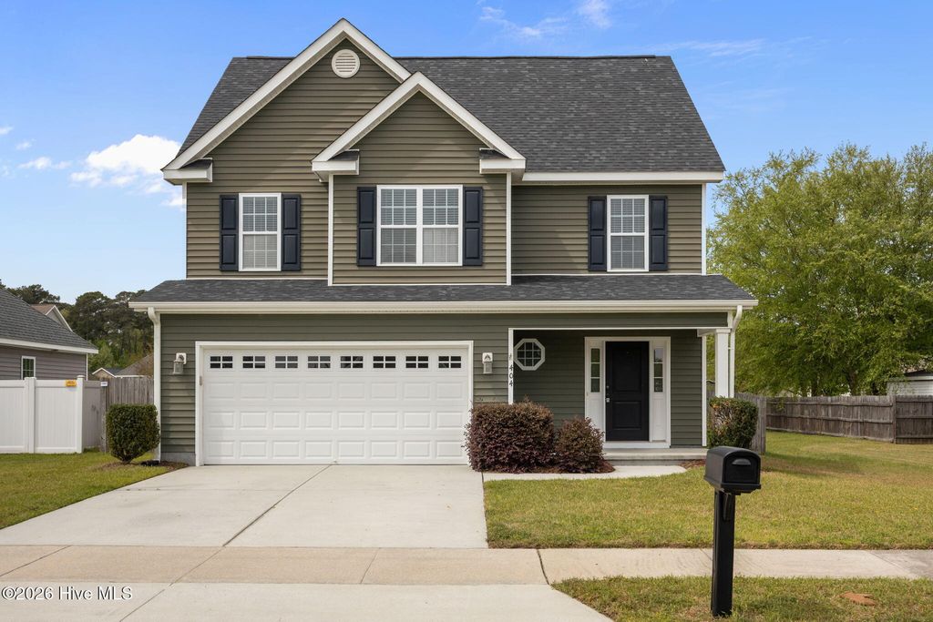 Photo of 404 Knoll Circle, Greenville, NC 27858 (MLS # 100565805)