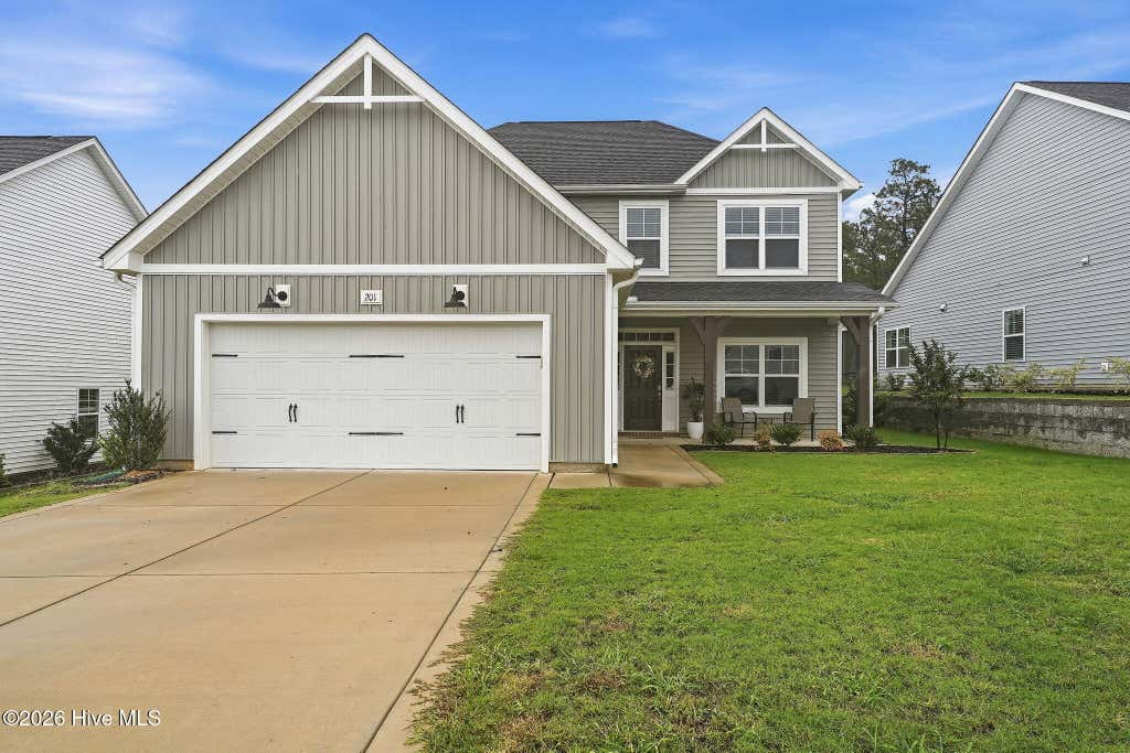 Photo of 201 Rough Ridge Trail, Aberdeen, NC 28315 (MLS # 100594295)