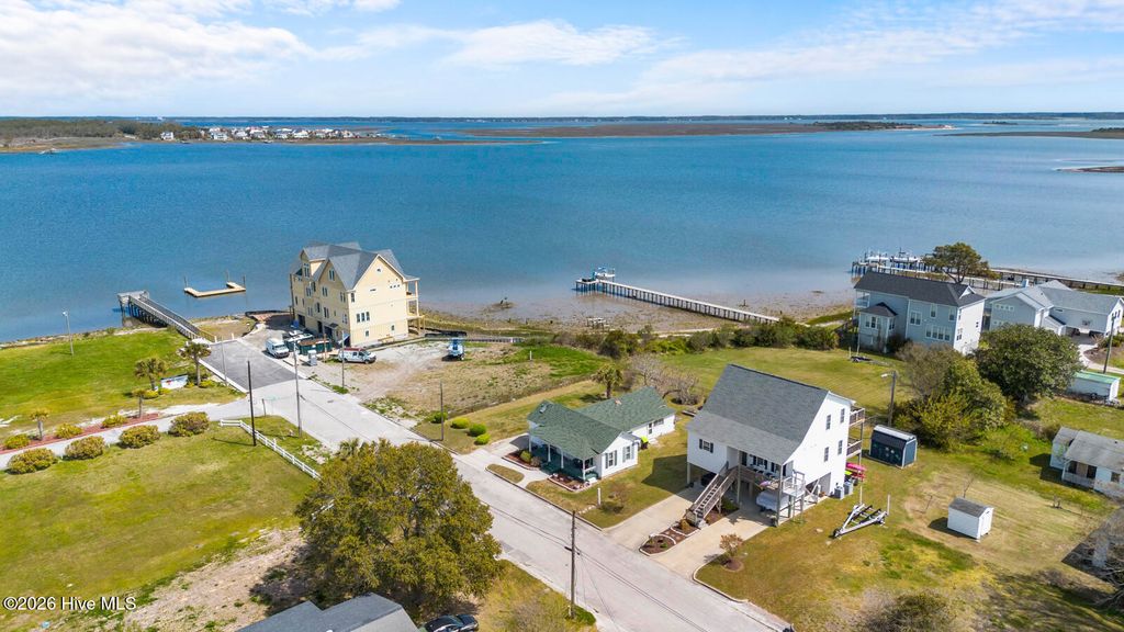Photo of 508 N 11th Street, Morehead City, NC 28557 (MLS # 100563992)