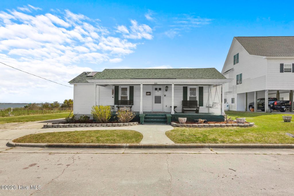 Photo of 508 N 11th Street, Morehead City, NC 28557 (MLS # 100563992)