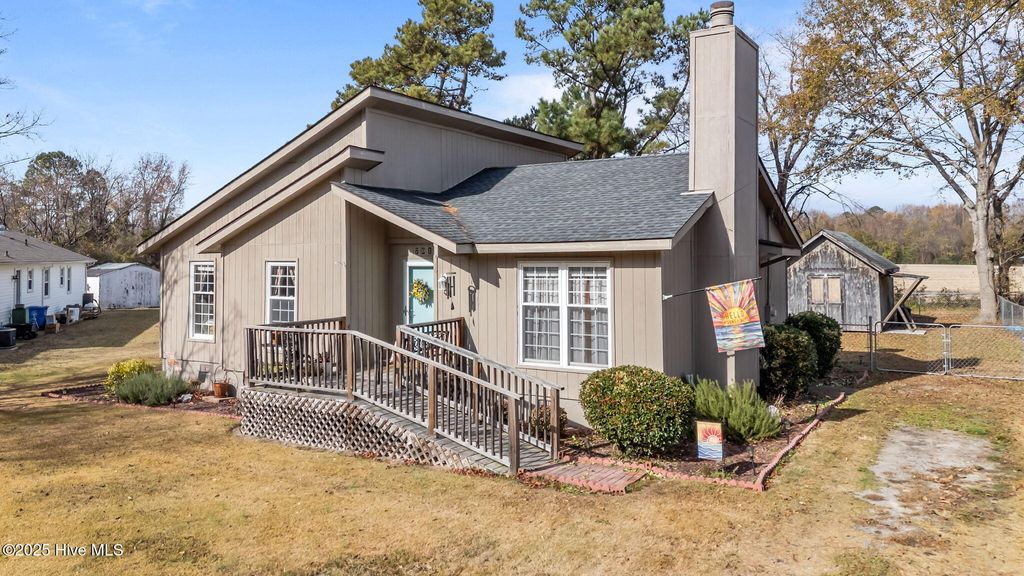 Photo of 701 Leo Drive, Elm City, NC 27822 (MLS # 100543255)