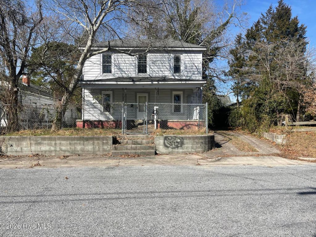 Photo of 612 Van Norden Street, Washington, NC 27889 (MLS # 100553300)