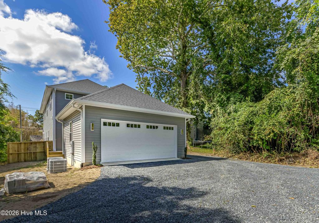 Photo of 455 W New Hampshire Avenue, Southern Pines, NC 28387 (MLS # 100580234)