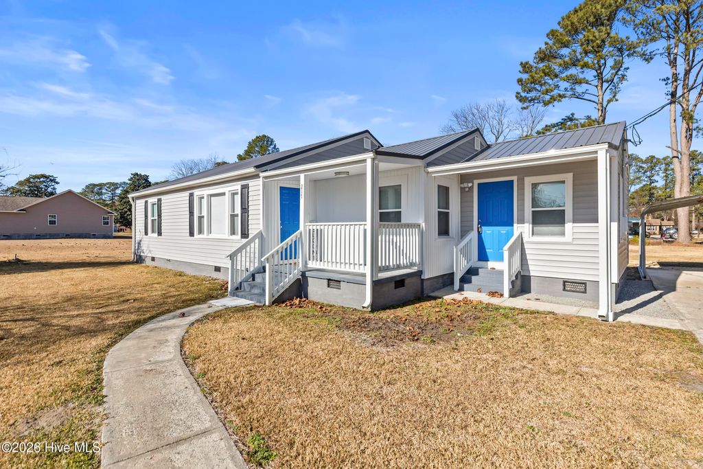 Photo of 217 W Wards Bridge Road, Warsaw, NC 28398 (MLS # 100547435)