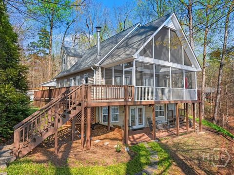 Homes For Sale - 997 Rue Fleur De Lis<br/> Lavonia, GA 30553