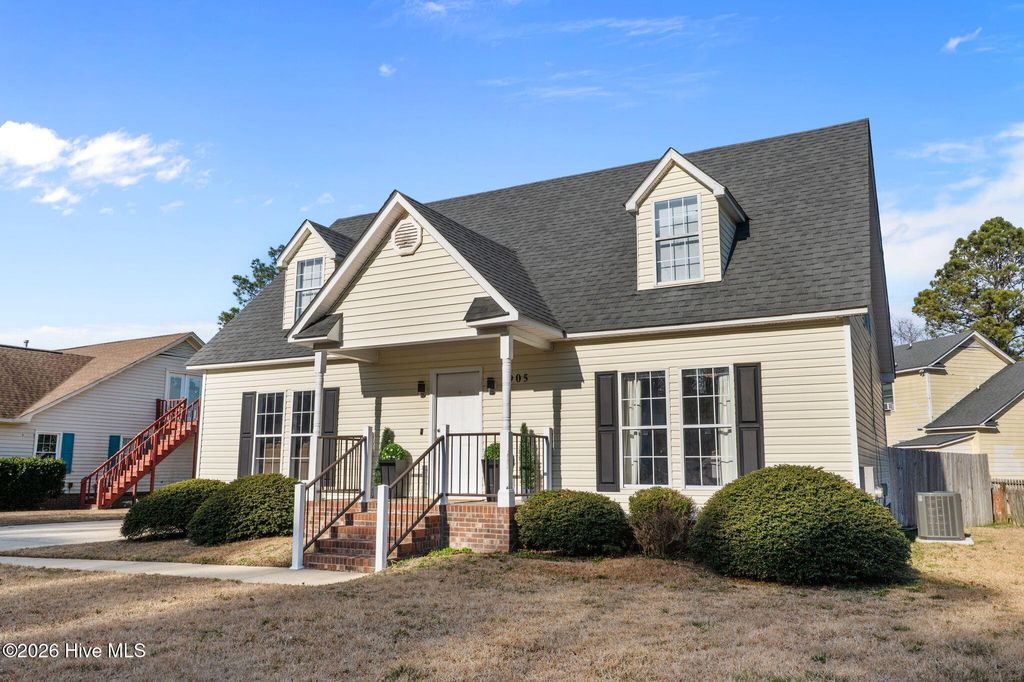 Photo of 905 Autumn Drive, Greenville, NC 27834 (MLS # 100552814)