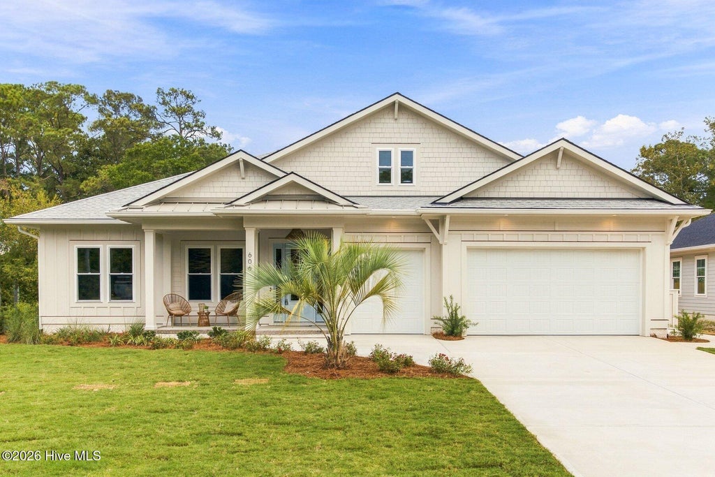 Photo of 606 Fayetteville Avenue, Carolina Beach, NC 28428 (MLS # 100588866)
