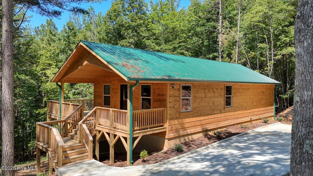 Photo of 226 Choctaw Ridge Trail, Murphy, NC 28906 (MLS # 100602245)