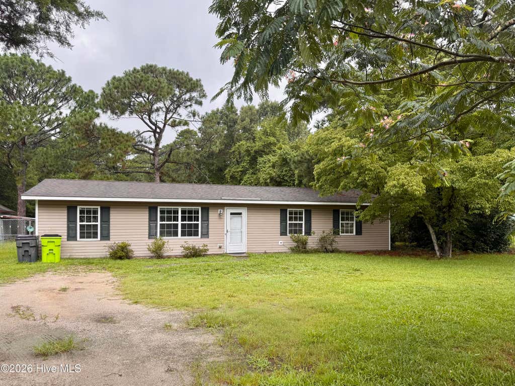 Photo of 792 Broad Creek Road, New Bern, NC 28560 (MLS # 100592619)