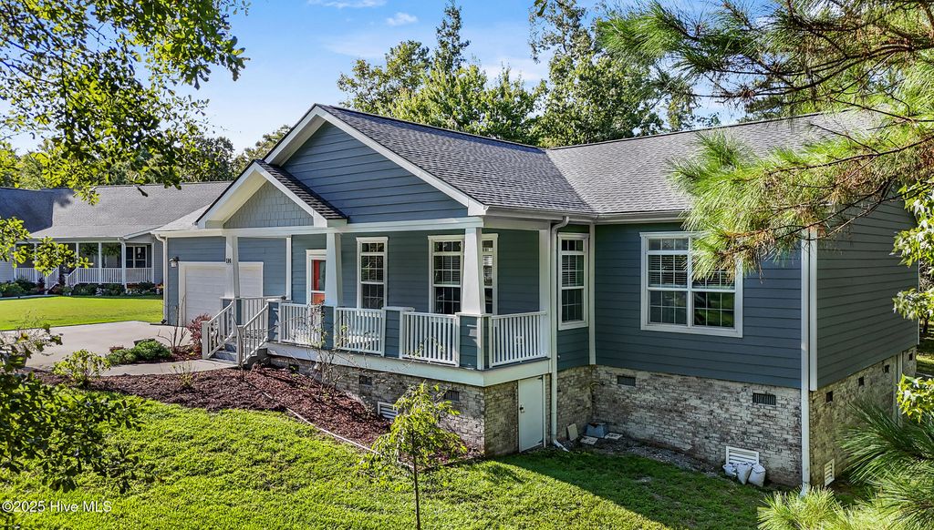 Photo of 114 Lands End Court, Hampstead, NC 28443 (MLS # 100528146)