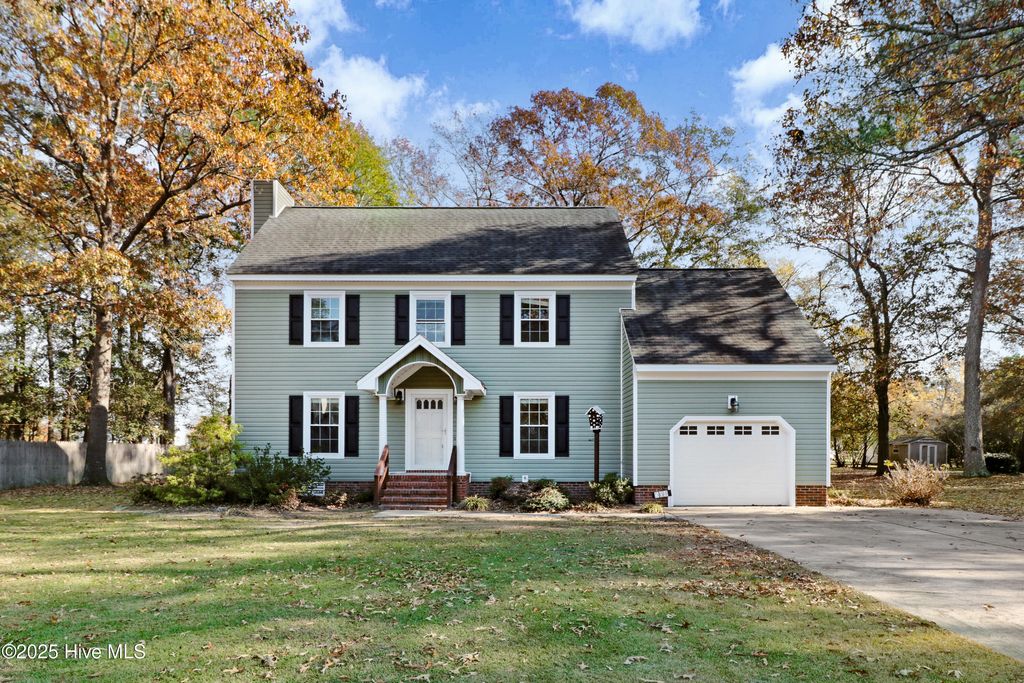 Photo of 504 Gold Leaf Drive, Goldsboro, NC 27534 (MLS # 100535731)