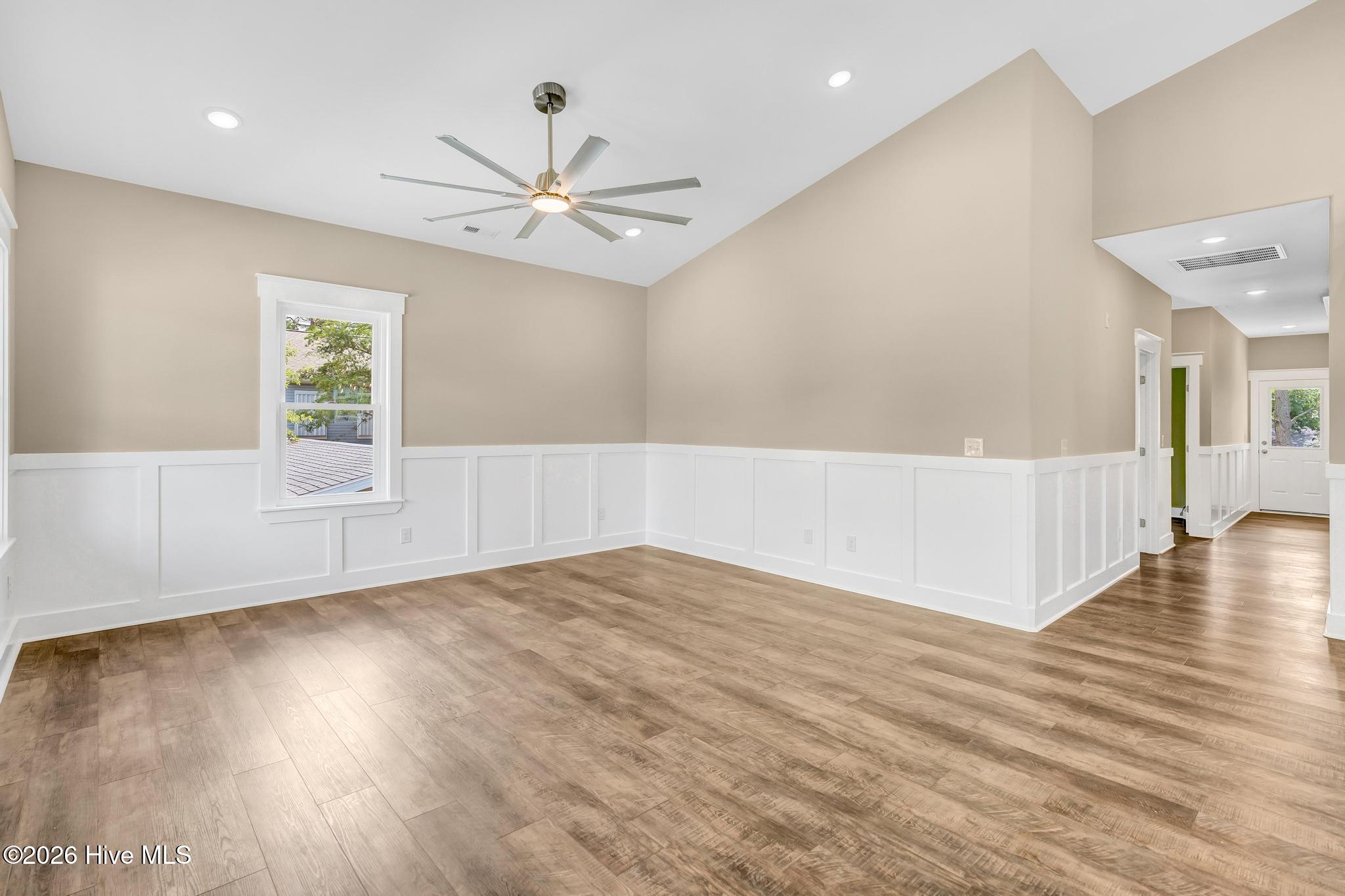 152 NE 1st Street