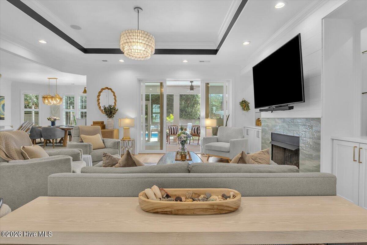 2737 Warlick Drive