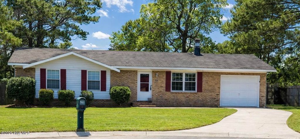 Photo of 210 Chatham Court, Jacksonville, NC 28540 (MLS # 100547493)