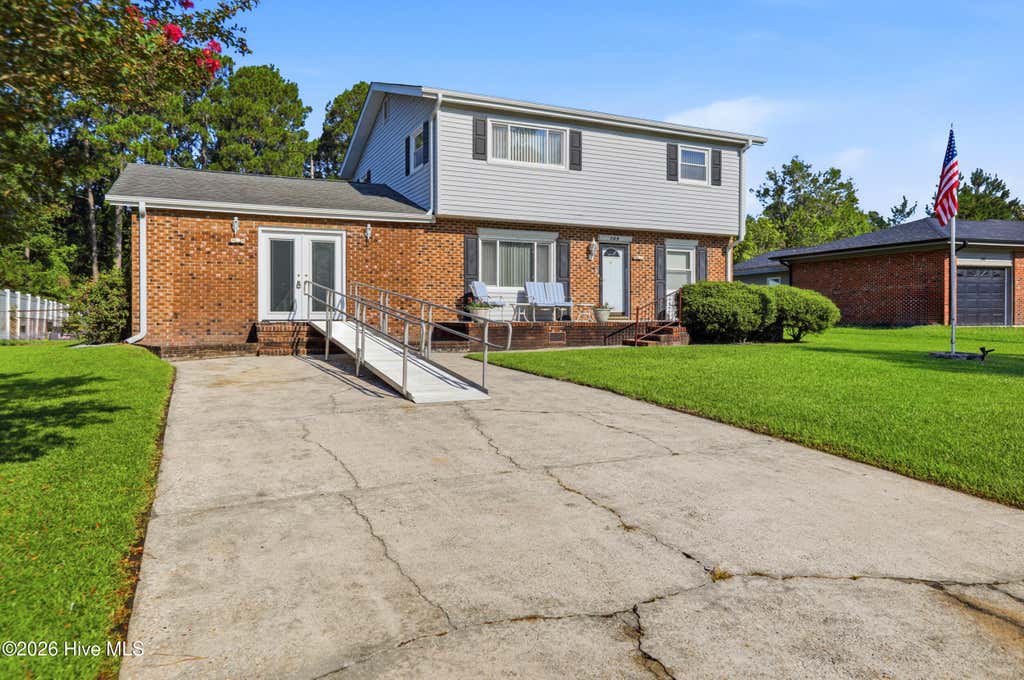 Photo of 509 Oakwood Avenue, Jacksonville, NC 28546 (MLS # 100593170)