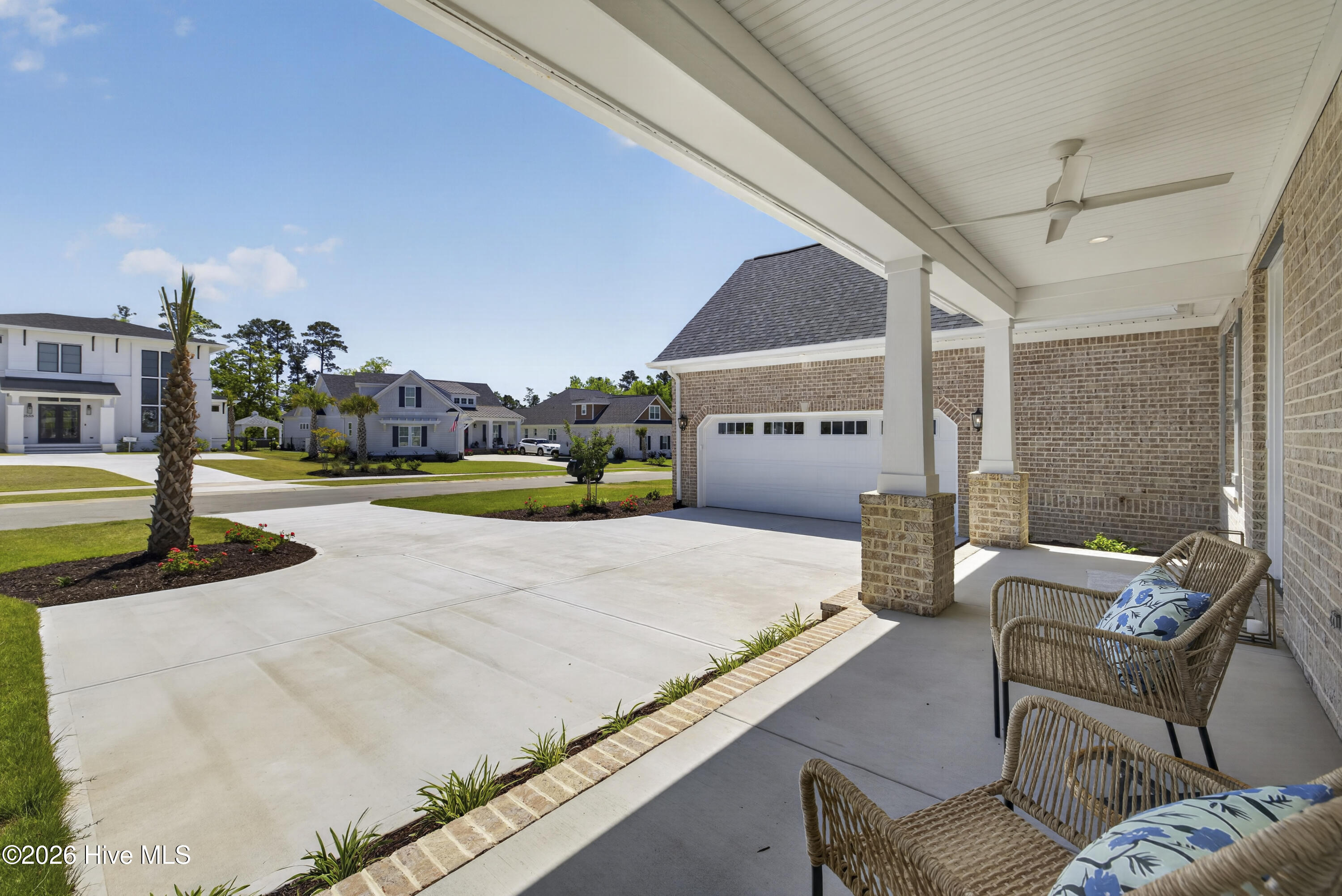 2556 E Timber Crest Drive NE